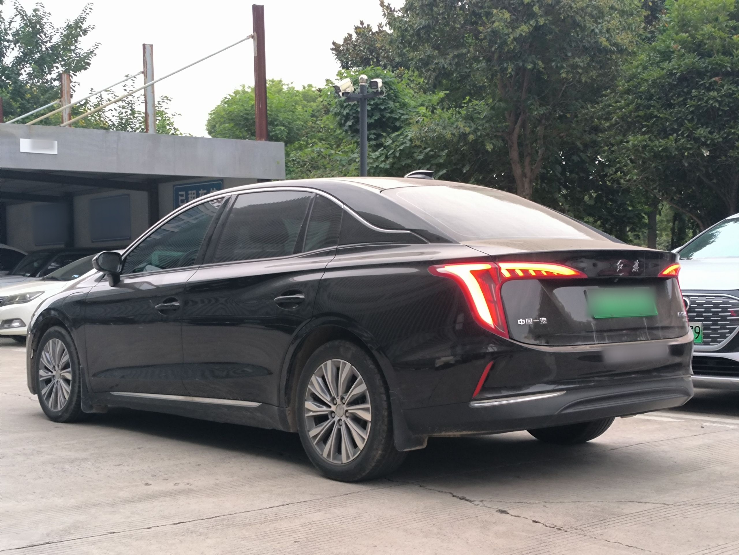 Hongqi E-QM5 2023 560km PLUS — снимка 6