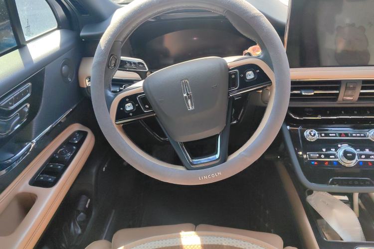 Used Lincoln Corsair 2020 2.0T Four-Wheel Drive Prestige Edition Steering Wheel