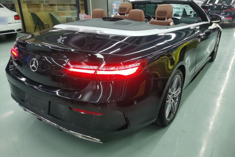 Used Mercedes-Benz E-Class 2020 E 260 Convertible Coupe Rear Right 45 Deg