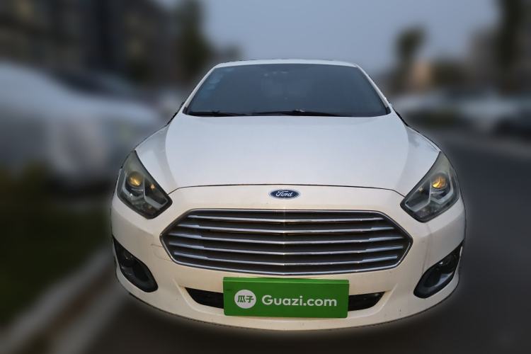 Used Ford Escort 2015 1.5L Automatic Fashion Model
