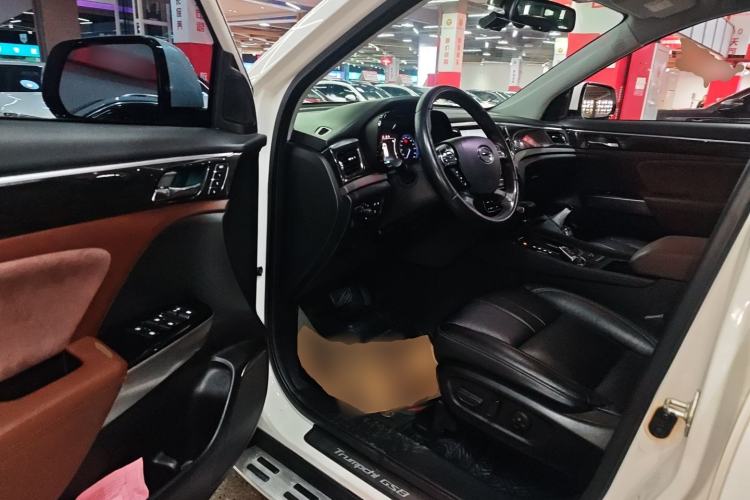 Used GAC Trumpchi GS8 2017 320T Two-Wheel Drive Luxury Smart Connectivity Version (7 Seats)