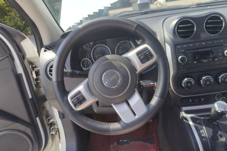 Used Jeep Compass 2014 2.4L Four-Wheel Drive Serpentine Collection Edition
