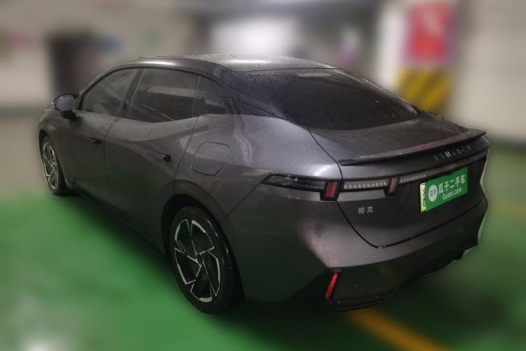 Used Lynk & Co 07 2024 EM-P 126 Long-Range Halo Rear Left 45 Deg