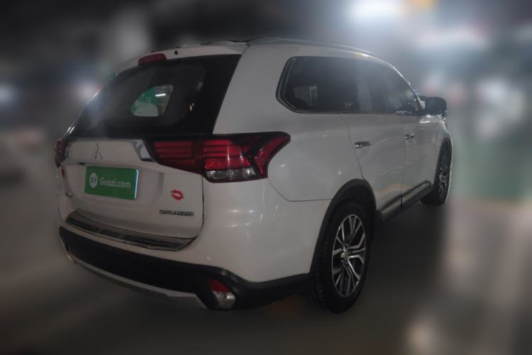 Used Mitsubishi Outlander 2017 2.0L Two-Wheel Drive Glory Edition 5 Seats
