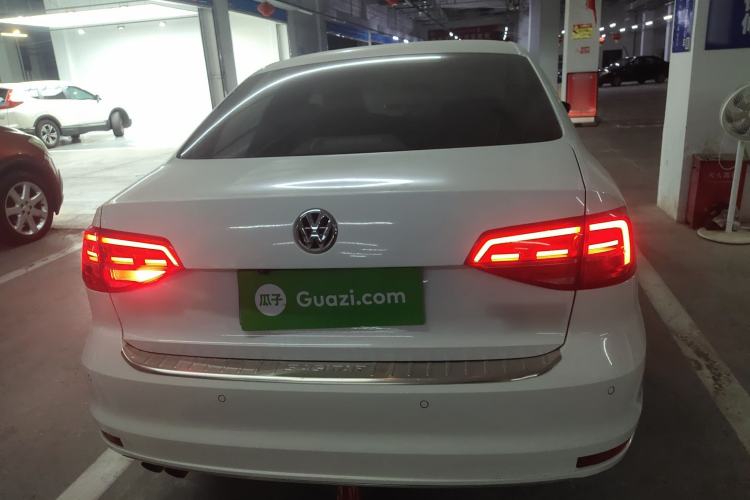 Used Volkswagen Sagitar 2015 230TSI Manual Comfort Version