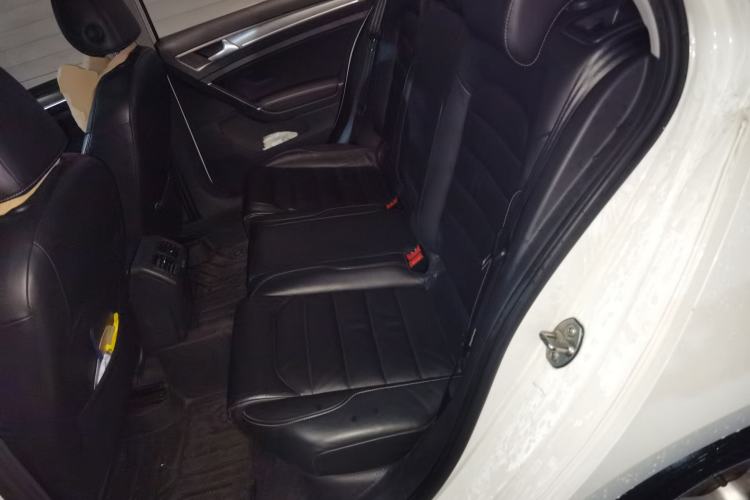 Used Volkswagen Golf 2015 1.4TSI Automatic Luxury Model
