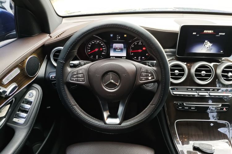 Used Mercedes-Benz GLC 2017 GLC 260 4MATIC Luxury Model
