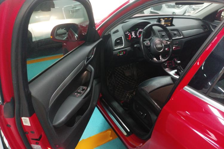 Used Audi Q3 2016 35 TFSI Fashion Model
