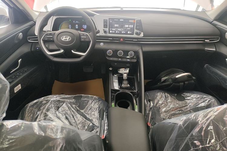 Used Hyundai Elantra 2023 1.5L CVT GLX Elite Edition
