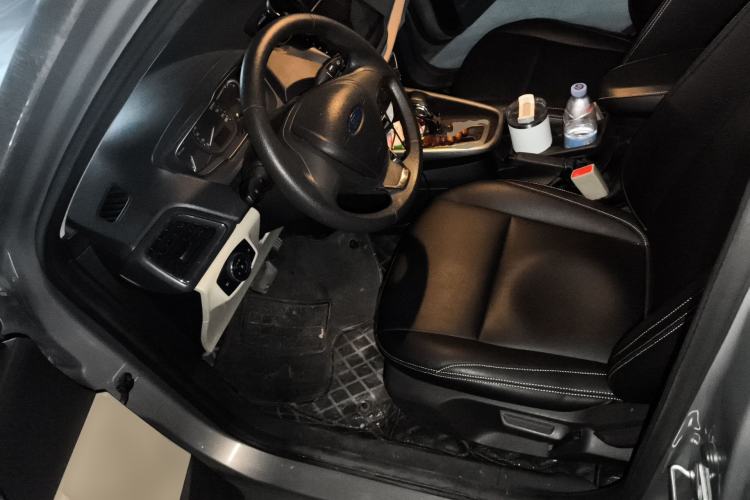 Used Ford Escort 2015 1.5L Automatic Comfort Edition
