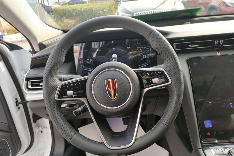 Used Hongqi H5 2025 1.5T DCT Qiyun 500 000th Unit Commemorative Edition
