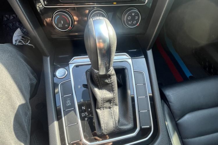 Used Volkswagen Magotan 2019 330TSI DSG Leading Model China VI Standard