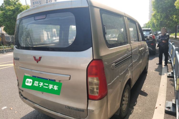 Used Wuling Rongguang V 2016 1.5L Practical Version Non-Power-Assisted