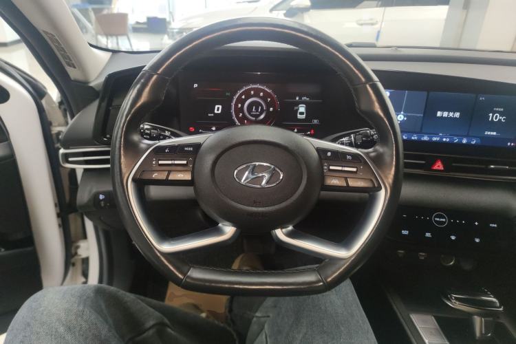 Used Hyundai Elantra 2021 1.5L CVT LUX Prestige Edition