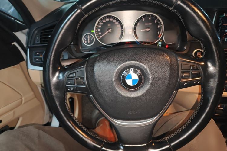 Used BMW 5 Series 2014 525Li Luxury Design Package
