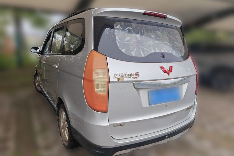 Used Wuling Hongguang 2014 1.2L S Comfort Model China IV
