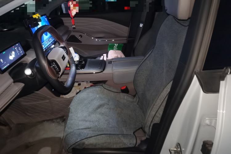 Used Geely Galaxy 8 2025 130km EM-i Deluxe Edition
