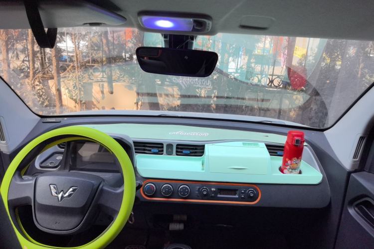 Used Wuling Hongguang MINIEV 2020 Lite Version Lithium Iron Phosphate Center Console