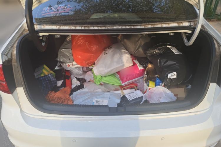 Used Volkswagen Sagitar 2015 230TSI Automatic Luxury Model Trunk