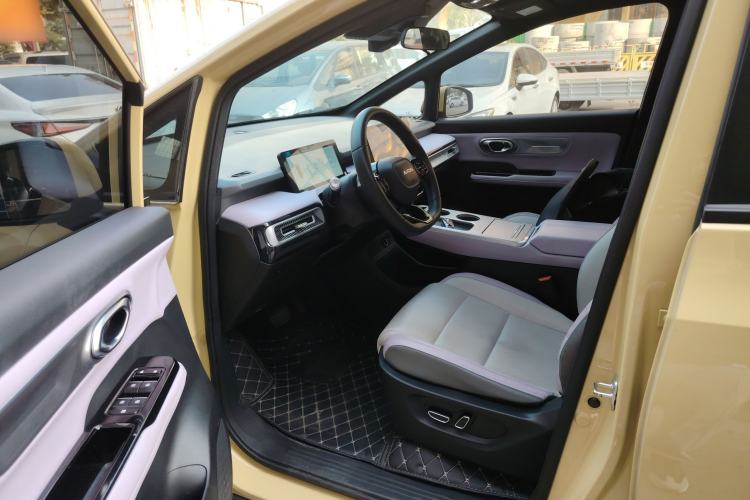 Used AION Y 2023 Plus 610 Smart Edition Ternary Lithium Driver Seat