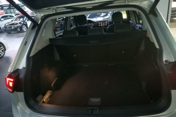 Used Volkswagen Tiguan L 2022 330TSI Automatic Two-Wheel Drive Smart Edition