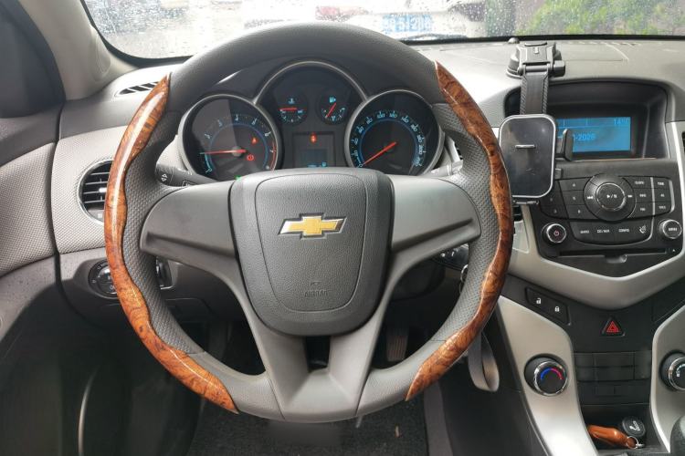 Used Chevrolet Cruze 2013 1.6L SE MT
