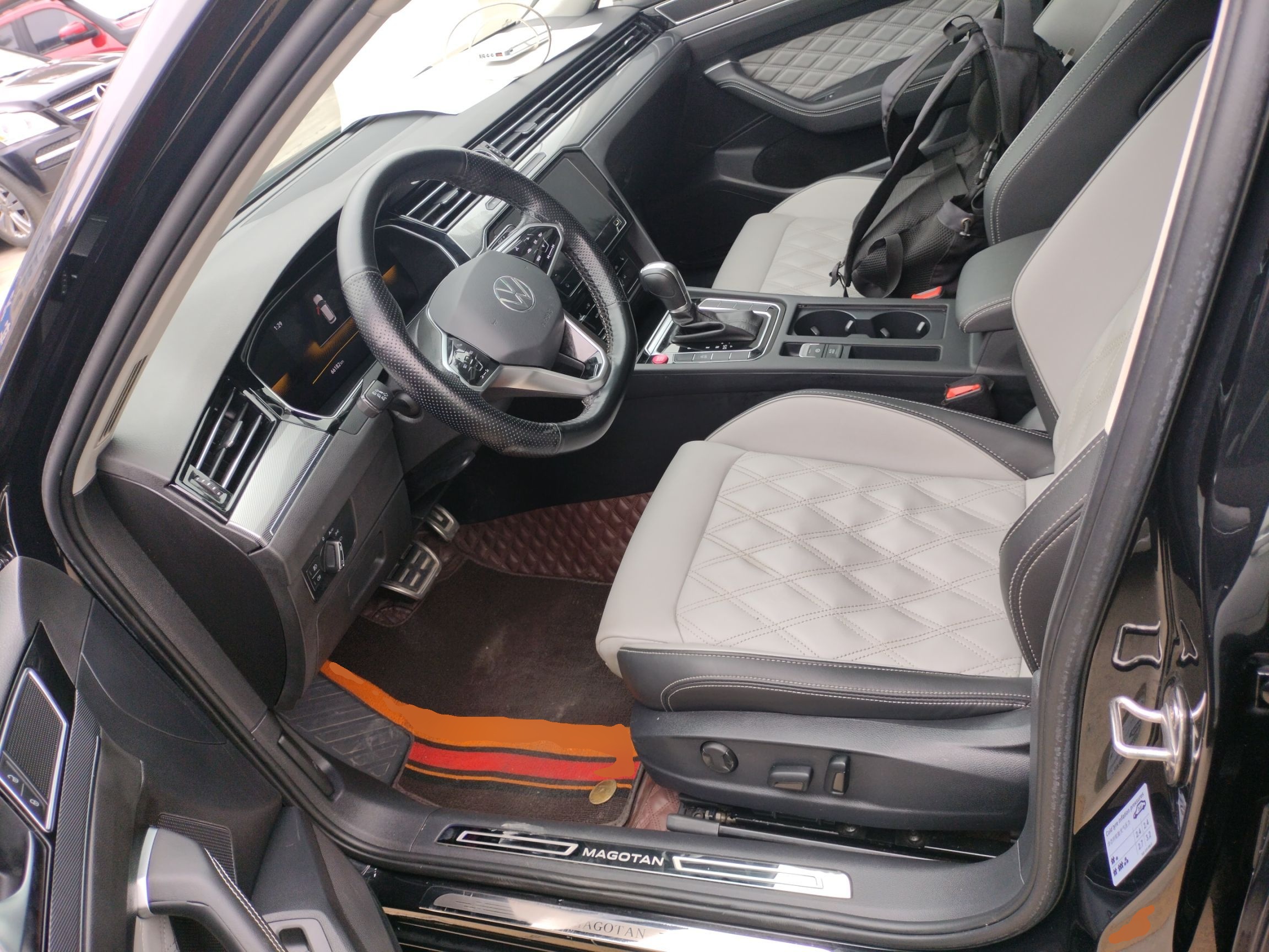 Interior delantero