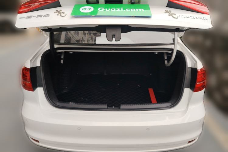 Used Volkswagen Sagitar 2015 1.6L Automatic Comfort Model Trunk