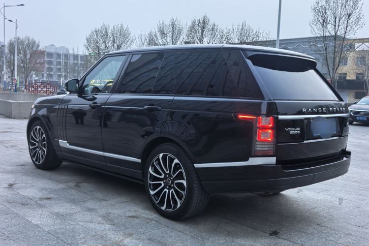 Used Land Rover Range 2015 3.0 SC V6 Vogue Exterior 3