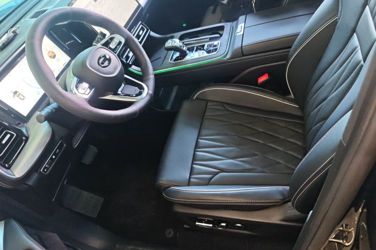 Used GAC Trumpchi GS8 2024 Linghang Series 2.0 TGDI Two-Wheel Drive Luxury Smart Connectivity Version Left Front Seat