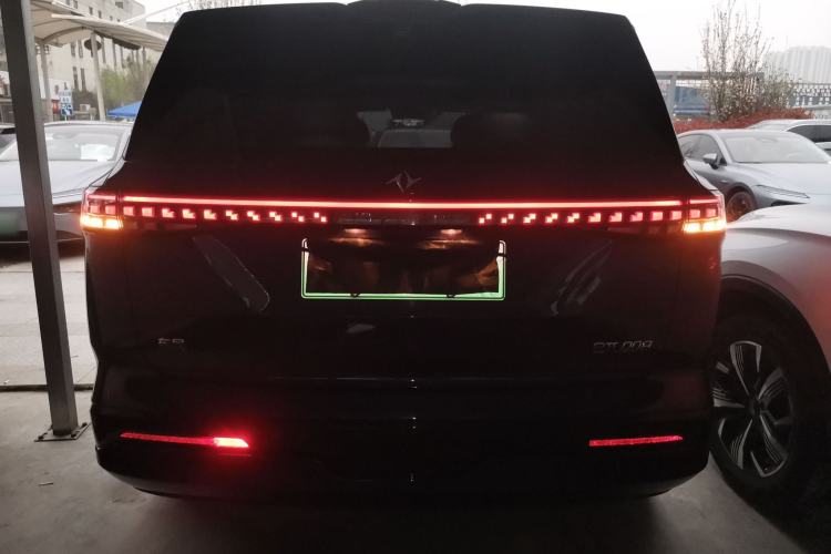 Used Dongfeng eπ eπ008 2024 636Max All-Electric Version 6 Seats
