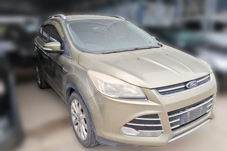 Used Ford Kuga 2013 1.6L GTDi Two-Wheel-Drive Comfort Model Front Right 45 Deg