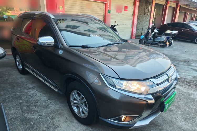 Used Mitsubishi Outlander 2016 2.0L Two-Wheel Drive Value Edition 5 Seats
