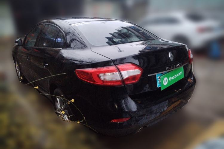 Used Renault Fluence 2015 2.0L Standard Edition
