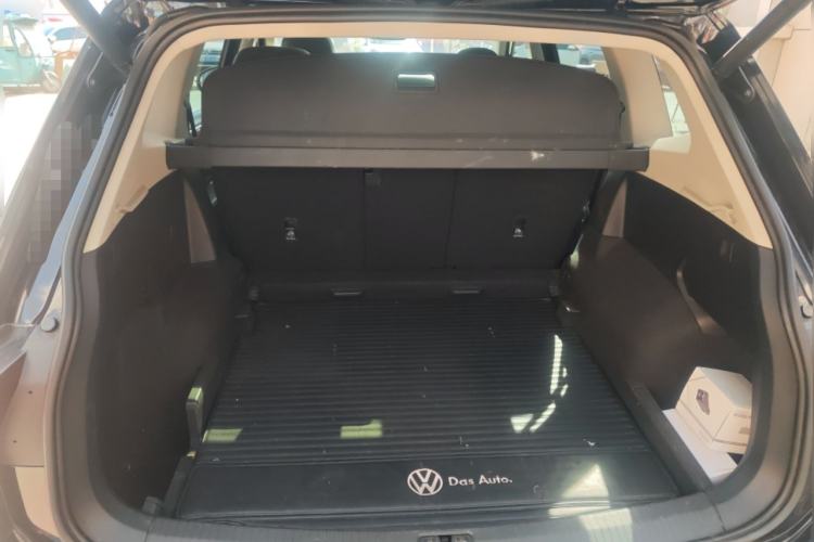 Used Volkswagen Tiguan L 2021 330TSI Automatic Two-Wheel Drive R-Line Enhanced Edition
