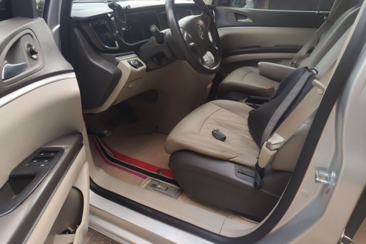 Used Buick GL8 2011 3.0L GT Luxury Business Haoya Edition