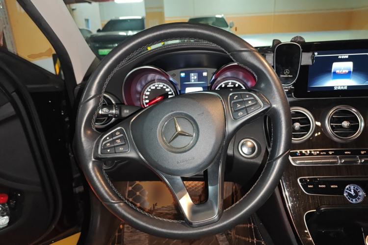 Used Mercedes-Benz C-Class 2017 Facelifted C 180 L Stylish Edition Steering Wheel