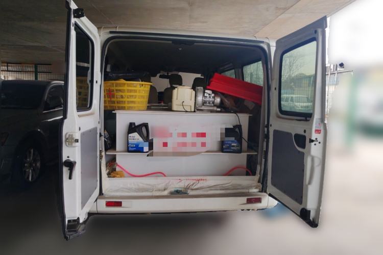 Used SAIC MAXUS Xintu V80 2024 Aotuntong 6MT Short-Wheelbase Ultra-Low Roof 127 Ps 5-Seater