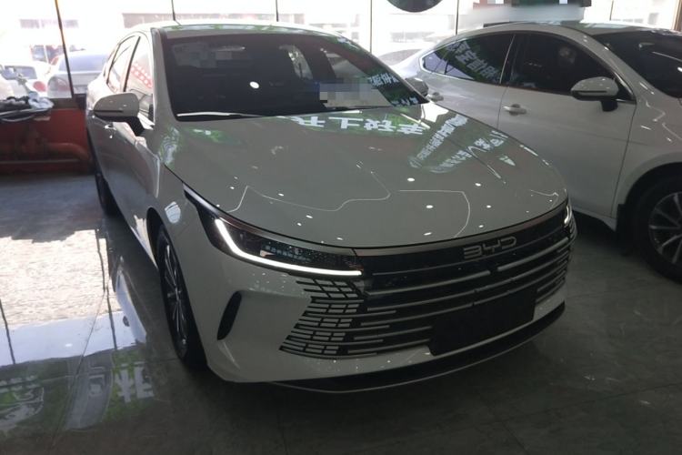 Used BYD Destroyer 05 2024 HONOR Edition DM-i 55KM Luxury Model Front Right 45 Deg