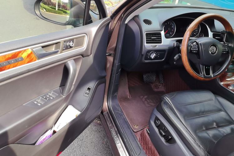 Used Volkswagen Touareg 2011 3.0 TSI High-End Version
