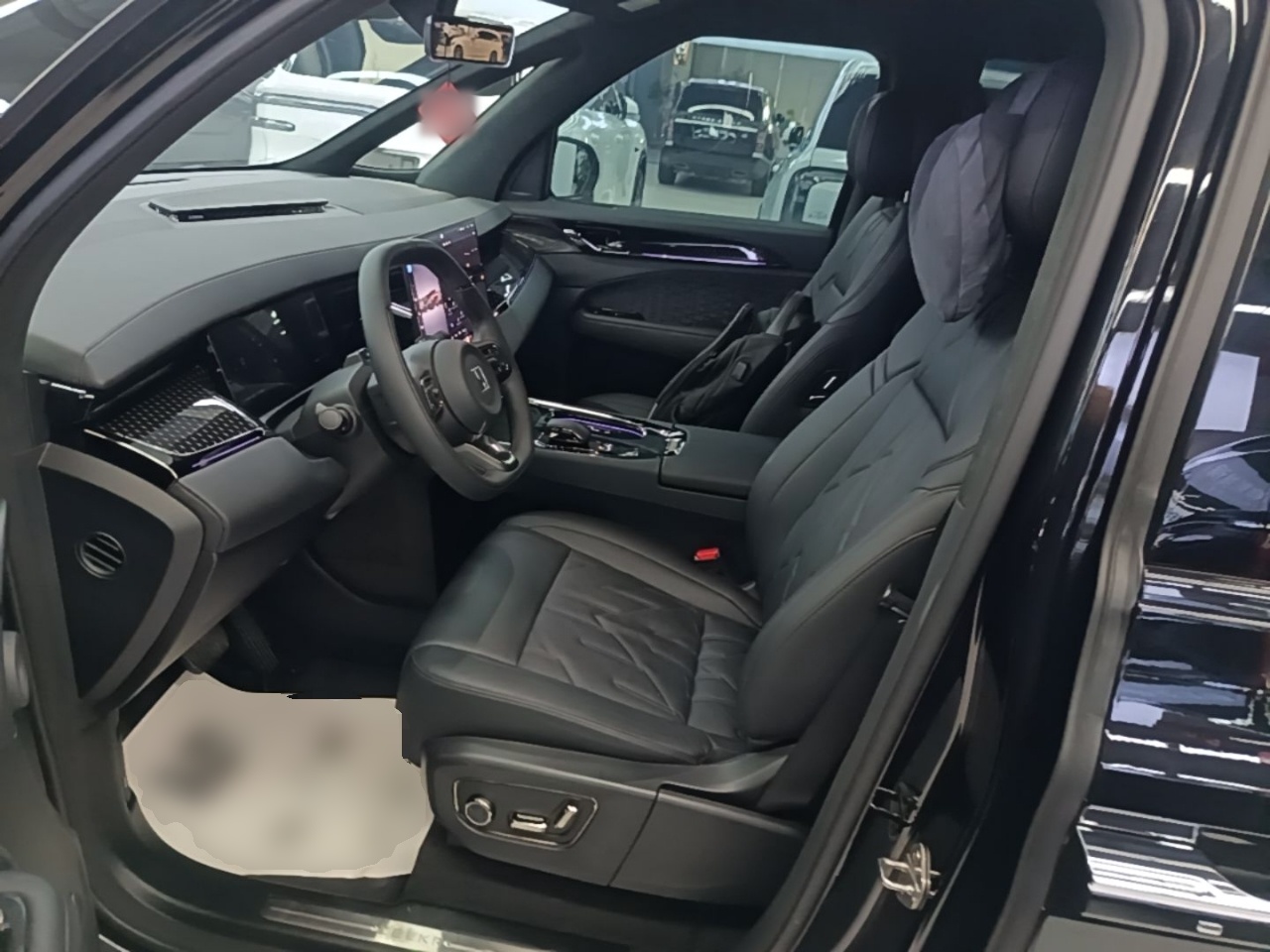 Zeekr 009 2024 Six-Seat Executive Version 4WD 108 kWh — снимка 17