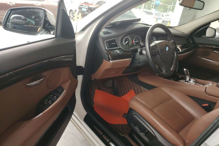 Used BMW 5 Series GT 2014 528i Leading Model
