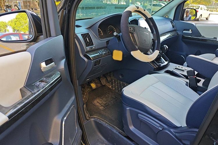 Used FORTHING Lingzhi PLUS 2024 1.5T Manual Luxury 7-Seater
