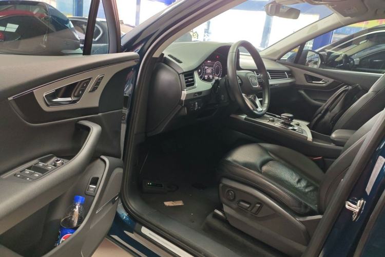 Used Audi Q7 2018 40 TFSI Comfort Model