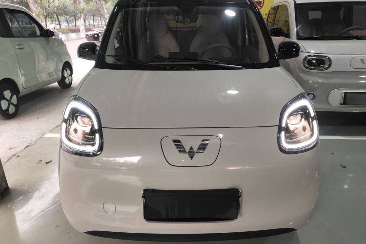 Used Wuling Hongguang MINIEV 2025 Four-Door Version Advanced Edition Front
