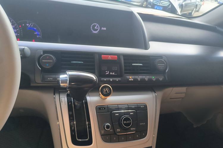 Used Honda Elysion 2012 2.4L VTi Luxury Edition
