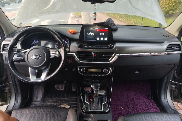 Used Kia Sportage R 2018 2.0L Automatic Smart Luxury Version China V Standard Center Console