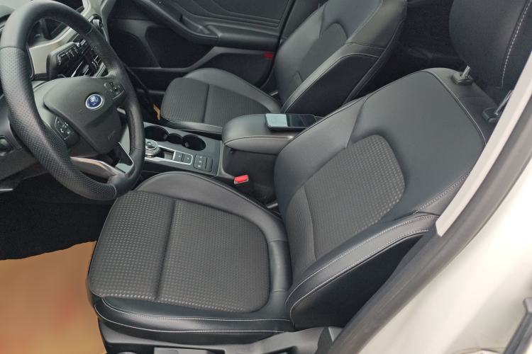 Used Ford Focus 2019 Hatchback EcoBoost 180 Automatic Trendy Model