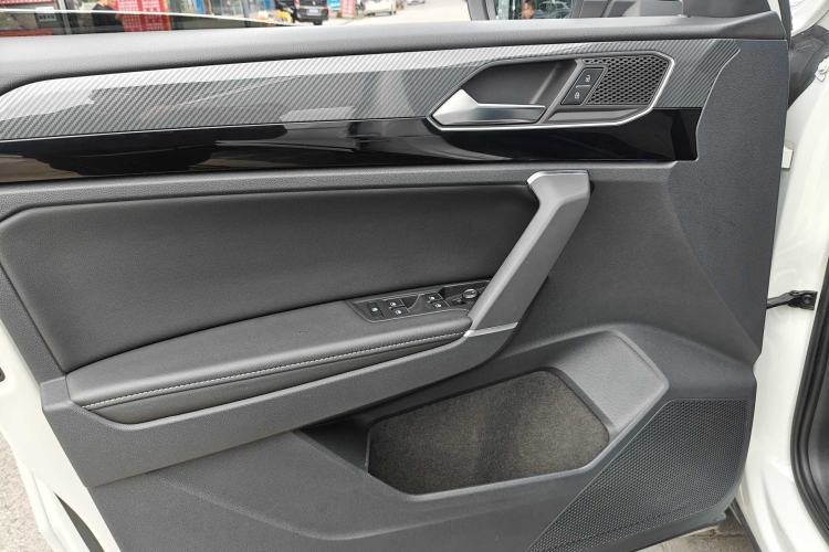 Used Volkswagen Tayron 2020 380TSI All-Wheel Drive R-Line Connected Version
