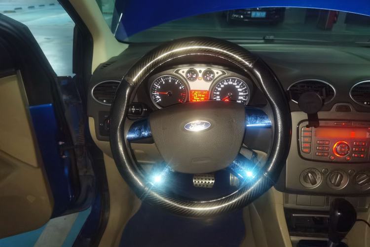 Used Ford Focus 2011 Hatchback 1.8L Automatic Fashion Edition
